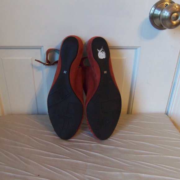 Thierry Rabotin Coral Red Suede Peep Toe Slingbacks sz 38 - Picture 9 of 9